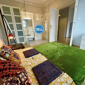 yoonik-apartments.krakowhotelspoland.com/